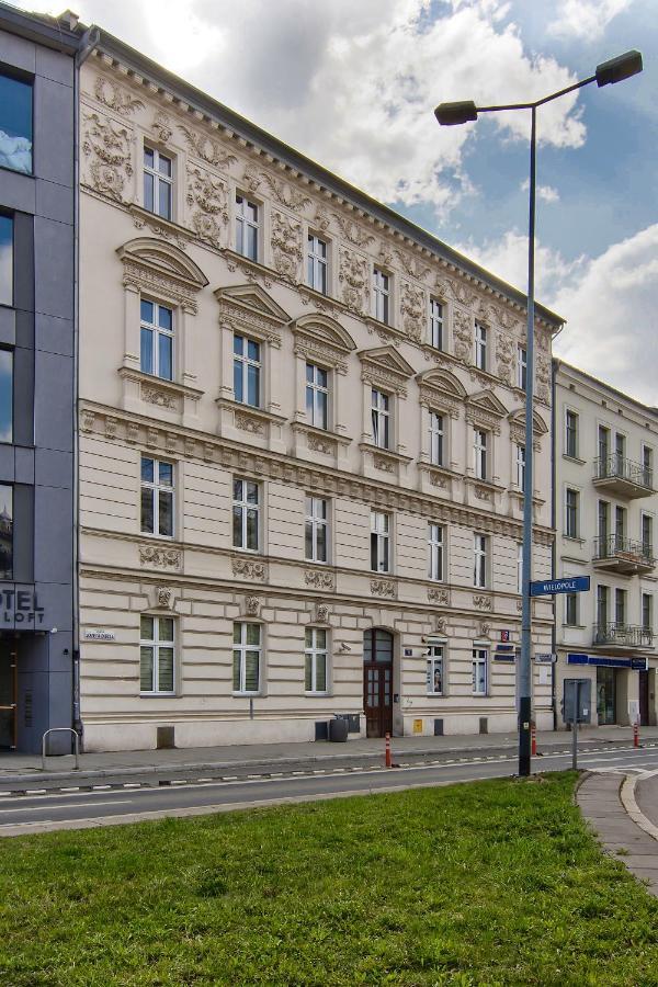 Apartament Czarny Z Jacuzzi Krakau Exterior foto